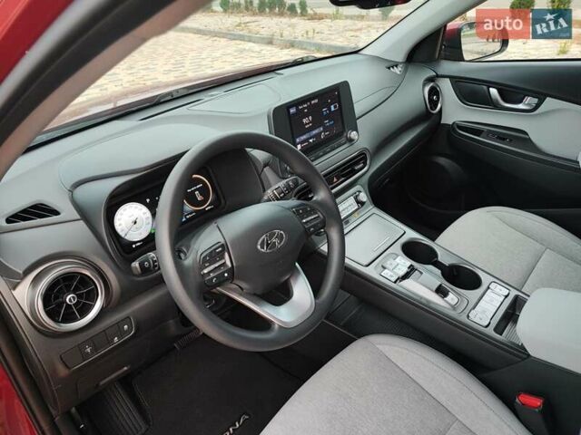 Червоний Хендай Kona, об'ємом двигуна 0 л та пробігом 40 тис. км за 21000 $, фото 54 на Automoto.ua