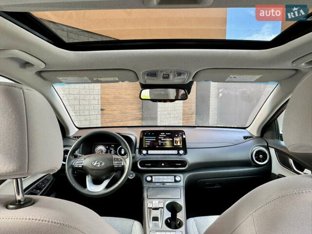 Красный Хендай Kona, объемом двигателя 0 л и пробегом 103 тыс. км за 21400 $, фото 69 на Automoto.ua