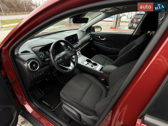 Червоний Хендай Kona, об'ємом двигуна 0 л та пробігом 17 тис. км за 16999 $, фото 16 на Automoto.ua