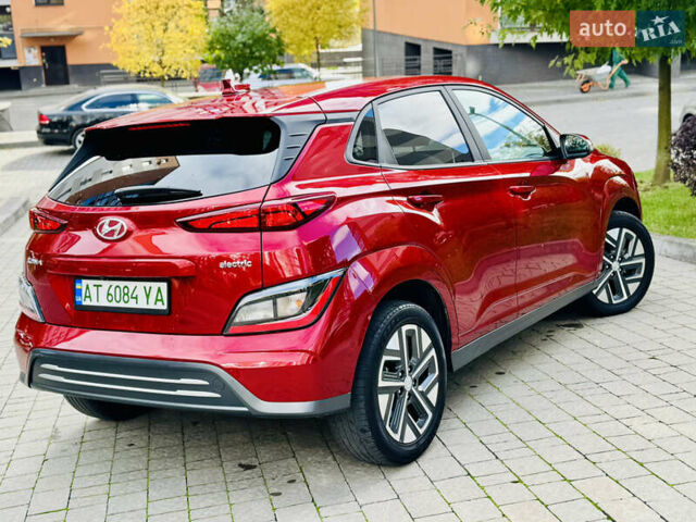 Красный Хендай Kona, объемом двигателя 0 л и пробегом 103 тыс. км за 21400 $, фото 5 на Automoto.ua