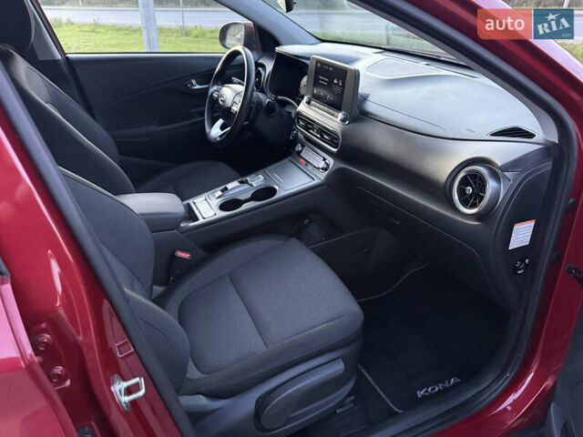 Красный Хендай Kona, объемом двигателя 0 л и пробегом 41 тыс. км за 17200 $, фото 25 на Automoto.ua