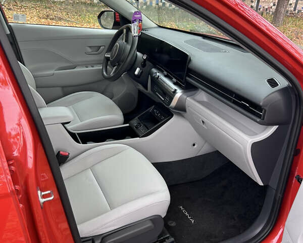 Червоний Хендай Kona, об'ємом двигуна 2 л та пробігом 28 тис. км за 27000 $, фото 9 на Automoto.ua
