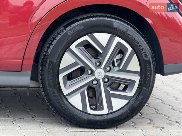Червоний Хендай Kona, об'ємом двигуна 0 л та пробігом 17 тис. км за 16999 $, фото 13 на Automoto.ua