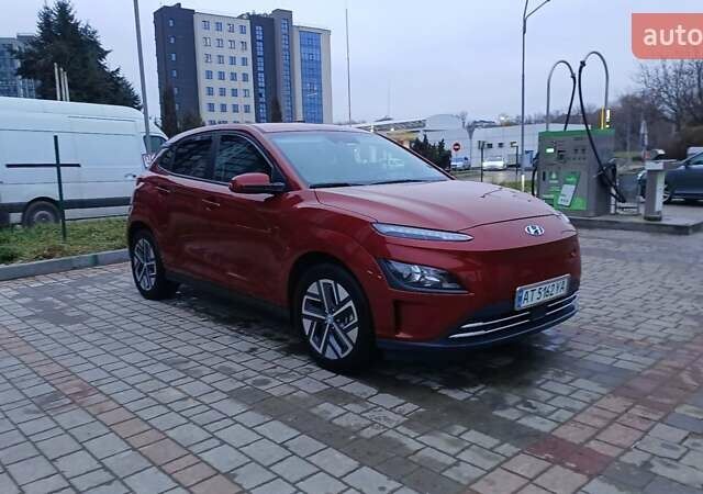 Красный Хендай Kona, объемом двигателя 0 л и пробегом 56 тыс. км за 25000 $, фото 4 на Automoto.ua