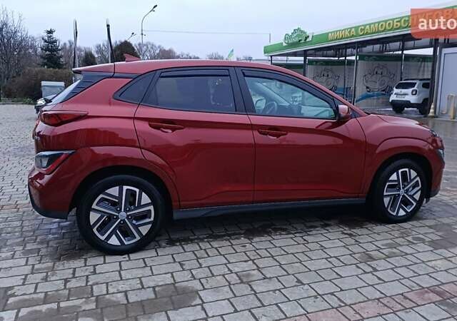 Красный Хендай Kona, объемом двигателя 0 л и пробегом 56 тыс. км за 25000 $, фото 7 на Automoto.ua