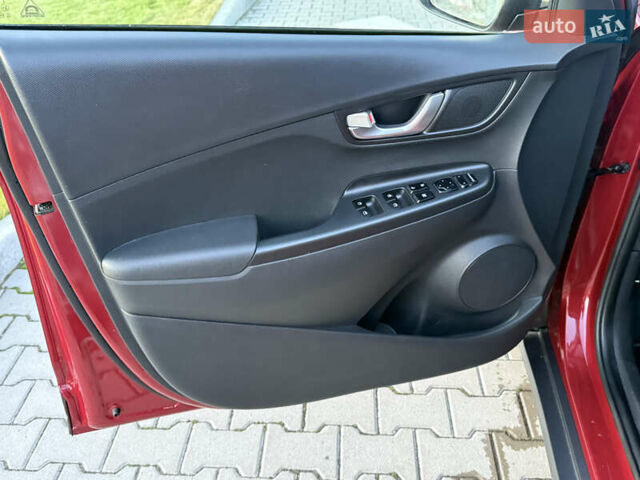 Красный Хендай Kona, объемом двигателя 0 л и пробегом 41 тыс. км за 17200 $, фото 15 на Automoto.ua