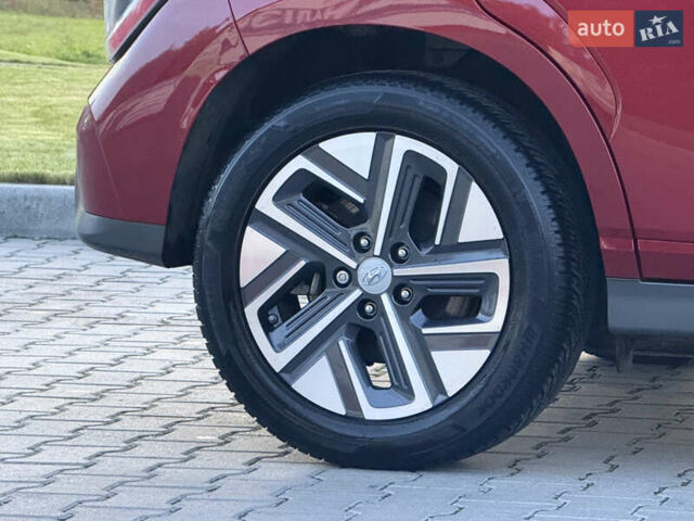Красный Хендай Kona, объемом двигателя 0 л и пробегом 41 тыс. км за 17200 $, фото 11 на Automoto.ua
