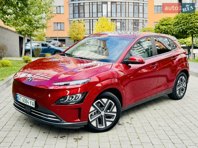 Красный Хендай Kona, объемом двигателя 0 л и пробегом 103 тыс. км за 21400 $, фото 3 на Automoto.ua