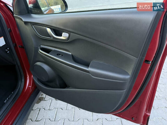 Красный Хендай Kona, объемом двигателя 0 л и пробегом 41 тыс. км за 17200 $, фото 26 на Automoto.ua