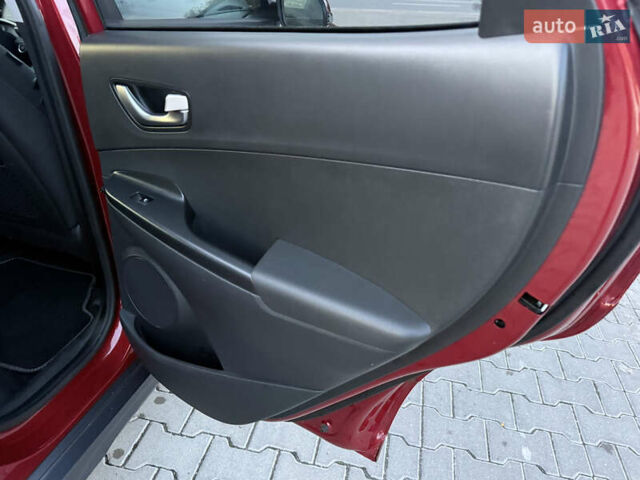 Красный Хендай Kona, объемом двигателя 0 л и пробегом 41 тыс. км за 17200 $, фото 24 на Automoto.ua