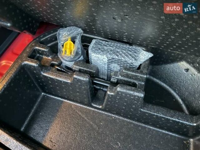 Красный Хендай Kona, объемом двигателя 0 л и пробегом 41 тыс. км за 17200 $, фото 22 на Automoto.ua