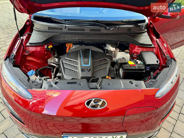 Червоний Хендай Kona, об'ємом двигуна 0 л та пробігом 100 тис. км за 20900 $, фото 47 на Automoto.ua