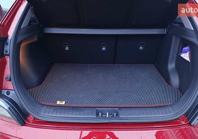 Красный Хендай Kona, объемом двигателя 0 л и пробегом 56 тыс. км за 25000 $, фото 17 на Automoto.ua