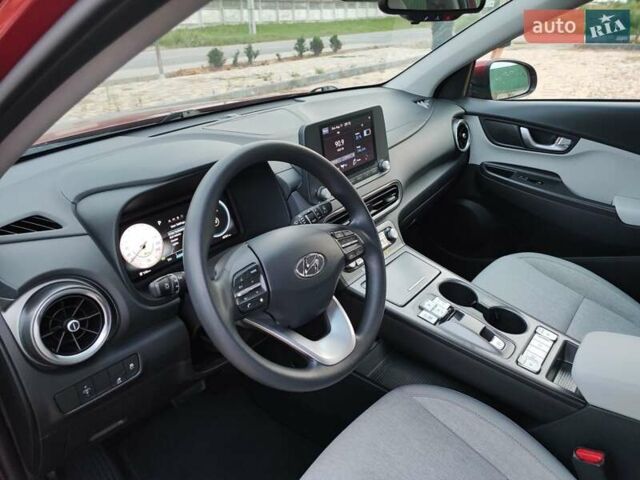 Червоний Хендай Kona, об'ємом двигуна 0 л та пробігом 40 тис. км за 21000 $, фото 40 на Automoto.ua