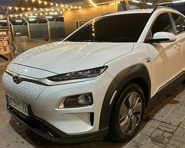 Хендай Kona, объемом двигателя 0 л и пробегом 29 тыс. км за 18200 $, фото 1 на Automoto.ua