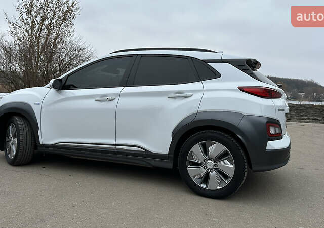 Хендай Kona, объемом двигателя 0 л и пробегом 112 тыс. км за 17200 $, фото 10 на Automoto.ua