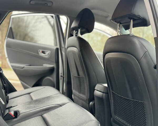 Хендай Kona, объемом двигателя 0 л и пробегом 139 тыс. км за 16650 $, фото 12 на Automoto.ua