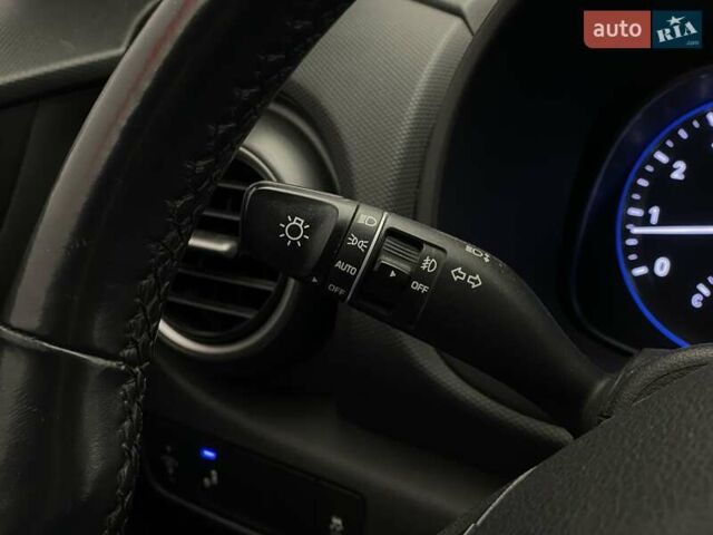 Хендай Kona, объемом двигателя 2 л и пробегом 96 тыс. км за 14916 $, фото 14 на Automoto.ua