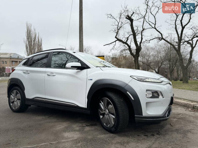 Хендай Kona, об'ємом двигуна 0 л та пробігом 139 тис. км за 16650 $, фото 2 на Automoto.ua