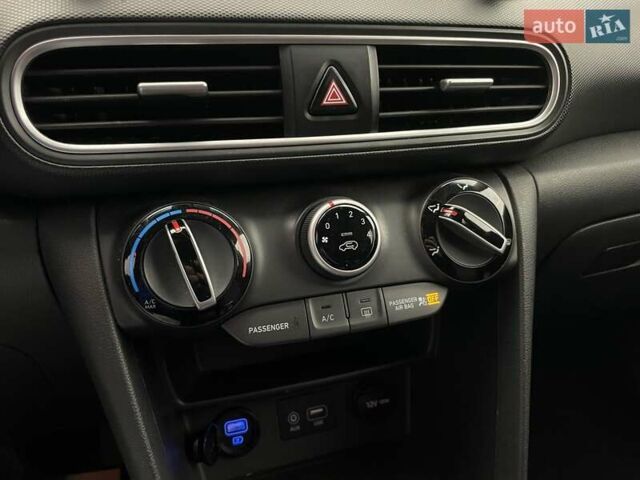 Хендай Kona, объемом двигателя 2 л и пробегом 96 тыс. км за 14916 $, фото 18 на Automoto.ua