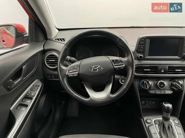 Хендай Kona, объемом двигателя 2 л и пробегом 96 тыс. км за 14916 $, фото 12 на Automoto.ua