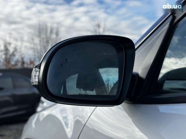 Хендай Kona, объемом двигателя 0 л и пробегом 110 тыс. км за 18500 $, фото 12 на Automoto.ua