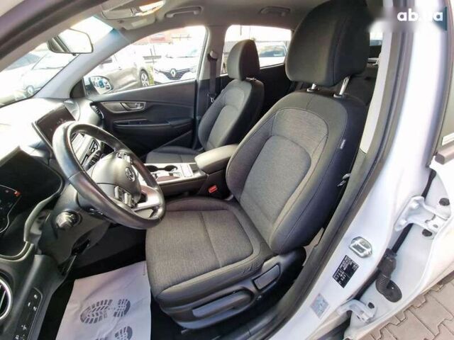 Хендай Kona, об'ємом двигуна 0 л та пробігом 70 тис. км за 16500 $, фото 25 на Automoto.ua
