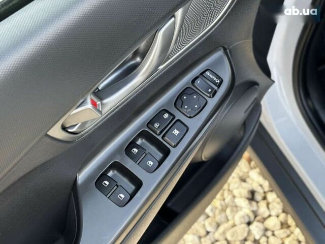 Хендай Kona, объемом двигателя 0 л и пробегом 110 тыс. км за 18500 $, фото 13 на Automoto.ua