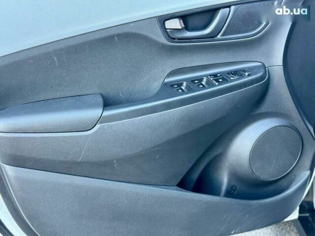 Хендай Kona, об'ємом двигуна 2 л та пробігом 118 тис. км за 16400 $, фото 29 на Automoto.ua