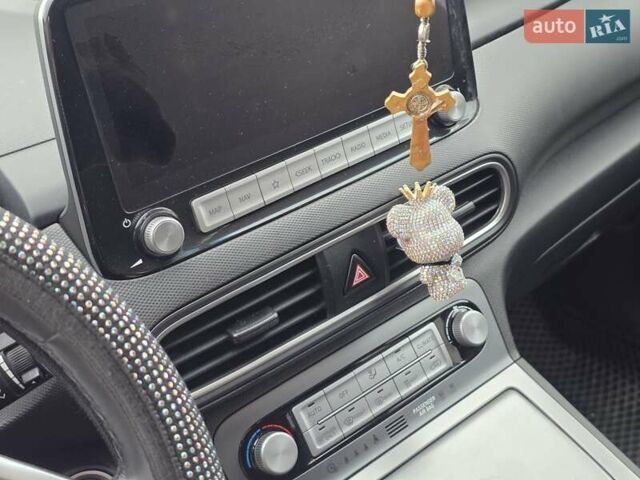 Хендай Kona, об'ємом двигуна 0 л та пробігом 65 тис. км за 8999 $, фото 14 на Automoto.ua