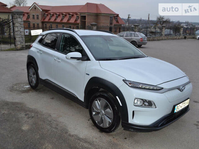 Хендай Kona, объемом двигателя 0 л и пробегом 33 тыс. км за 18600 $, фото 1 на Automoto.ua