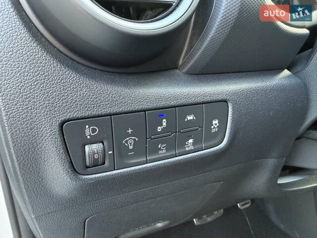 Хендай Kona, об'ємом двигуна 0 л та пробігом 117 тис. км за 17500 $, фото 13 на Automoto.ua