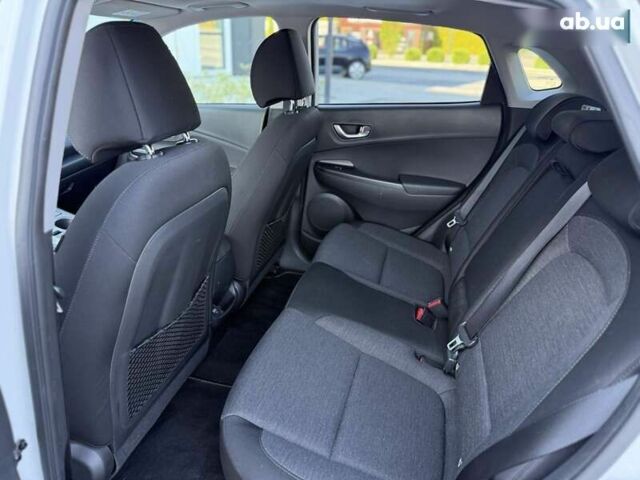 Хендай Kona, объемом двигателя 0 л и пробегом 98 тыс. км за 17200 $, фото 12 на Automoto.ua