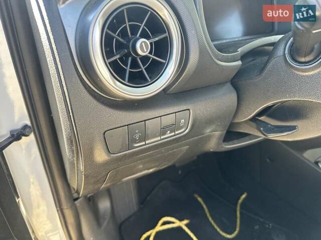 Хендай Kona, объемом двигателя 0 л и пробегом 66 тыс. км за 5700 $, фото 20 на Automoto.ua