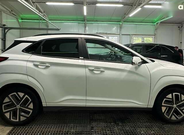 Хендай Kona, объемом двигателя 0 л и пробегом 108 тыс. км за 20600 $, фото 21 на Automoto.ua