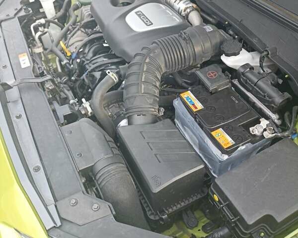 Желтый Хендай Kona, объемом двигателя 1.59 л и пробегом 72 тыс. км за 17400 $, фото 15 на Automoto.ua