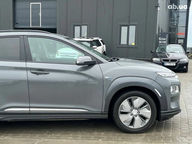 Серый Хендай Kona, объемом двигателя 0 л и пробегом 101 тыс. км за 16990 $, фото 39 на Automoto.ua