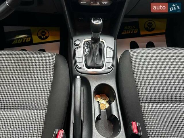 Сірий Хендай Kona, об'ємом двигуна 2 л та пробігом 55 тис. км за 15800 $, фото 16 на Automoto.ua