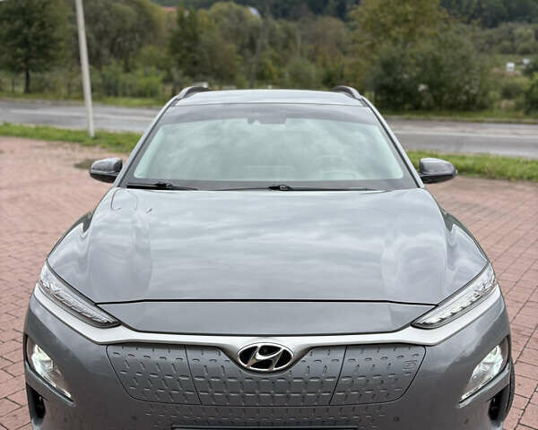 Сірий Хендай Kona, об'ємом двигуна 0 л та пробігом 114 тис. км за 17000 $, фото 14 на Automoto.ua