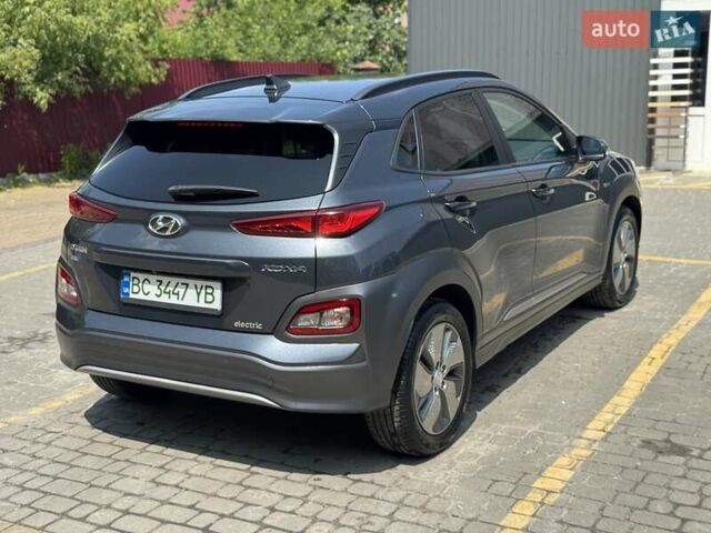 Серый Хендай Kona, объемом двигателя 0 л и пробегом 82 тыс. км за 22000 $, фото 8 на Automoto.ua