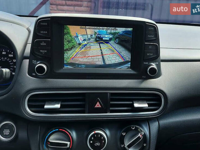 Сірий Хендай Kona, об'ємом двигуна 2 л та пробігом 79 тис. км за 13300 $, фото 14 на Automoto.ua