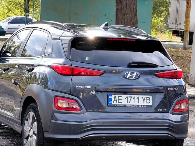 Сірий Хендай Kona, об'ємом двигуна 0 л та пробігом 109 тис. км за 17500 $, фото 1 на Automoto.ua
