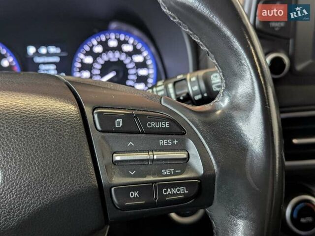 Сірий Хендай Kona, об'ємом двигуна 1.59 л та пробігом 75 тис. км за 15500 $, фото 25 на Automoto.ua