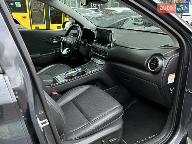Сірий Хендай Kona, об'ємом двигуна 0 л та пробігом 113 тис. км за 17000 $, фото 33 на Automoto.ua