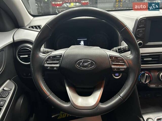 Сірий Хендай Kona, об'ємом двигуна 2 л та пробігом 55 тис. км за 15800 $, фото 14 на Automoto.ua
