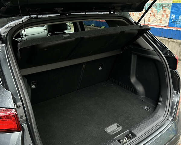 Сірий Хендай Kona, об'ємом двигуна 0 л та пробігом 113 тис. км за 17000 $, фото 34 на Automoto.ua