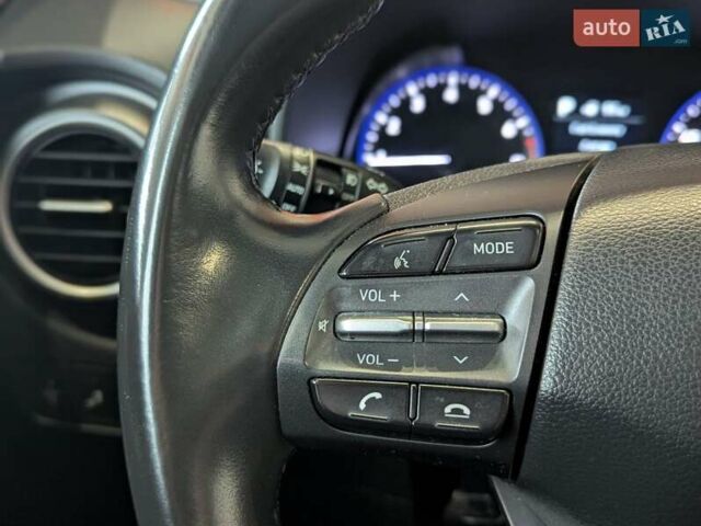 Сірий Хендай Kona, об'ємом двигуна 1.59 л та пробігом 75 тис. км за 15500 $, фото 26 на Automoto.ua