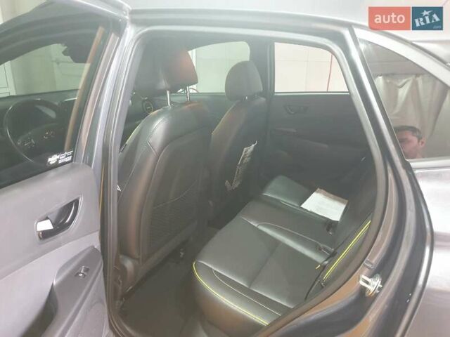 Серый Хендай Kona, объемом двигателя 1.59 л и пробегом 70 тыс. км за 18700 $, фото 10 на Automoto.ua