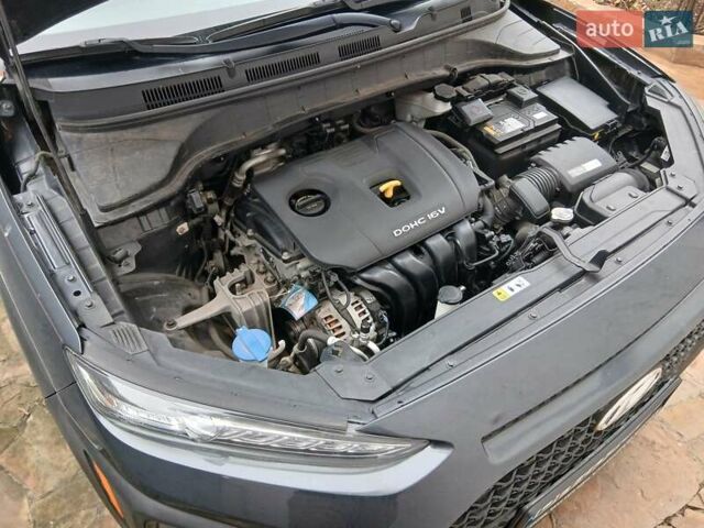 Серый Хендай Kona, объемом двигателя 2 л и пробегом 20 тыс. км за 16000 $, фото 5 на Automoto.ua