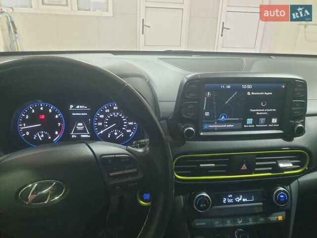 Серый Хендай Kona, объемом двигателя 1.59 л и пробегом 70 тыс. км за 18700 $, фото 9 на Automoto.ua
